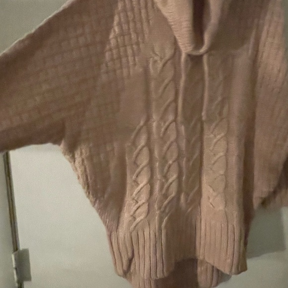 Sweater - Picture 3 of 4